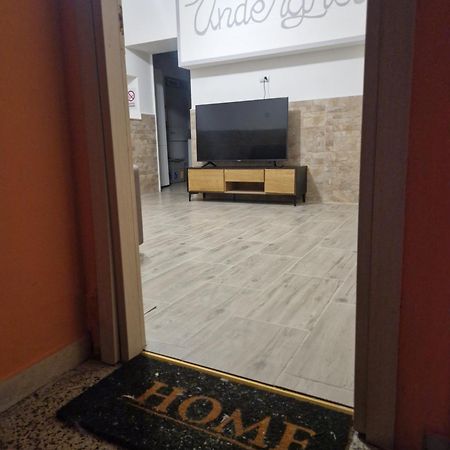 Underground Home Vicino Metropolitana Comasina Cormano Exterior photo
