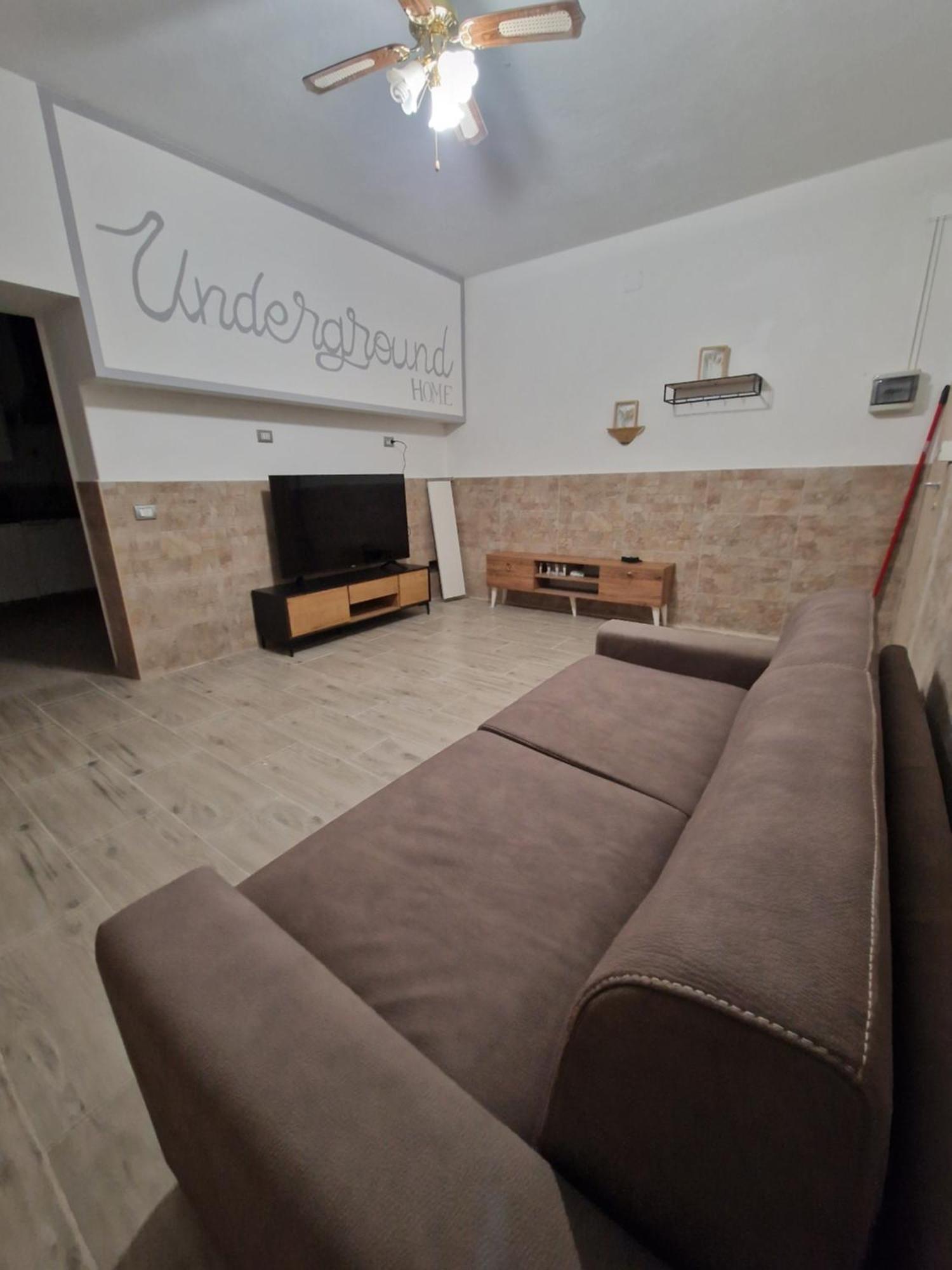 Underground Home Vicino Metropolitana Comasina Cormano Exterior photo