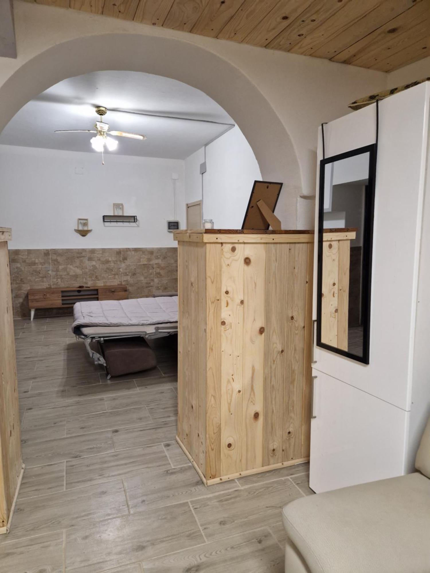 Underground Home Vicino Metropolitana Comasina Cormano Exterior photo
